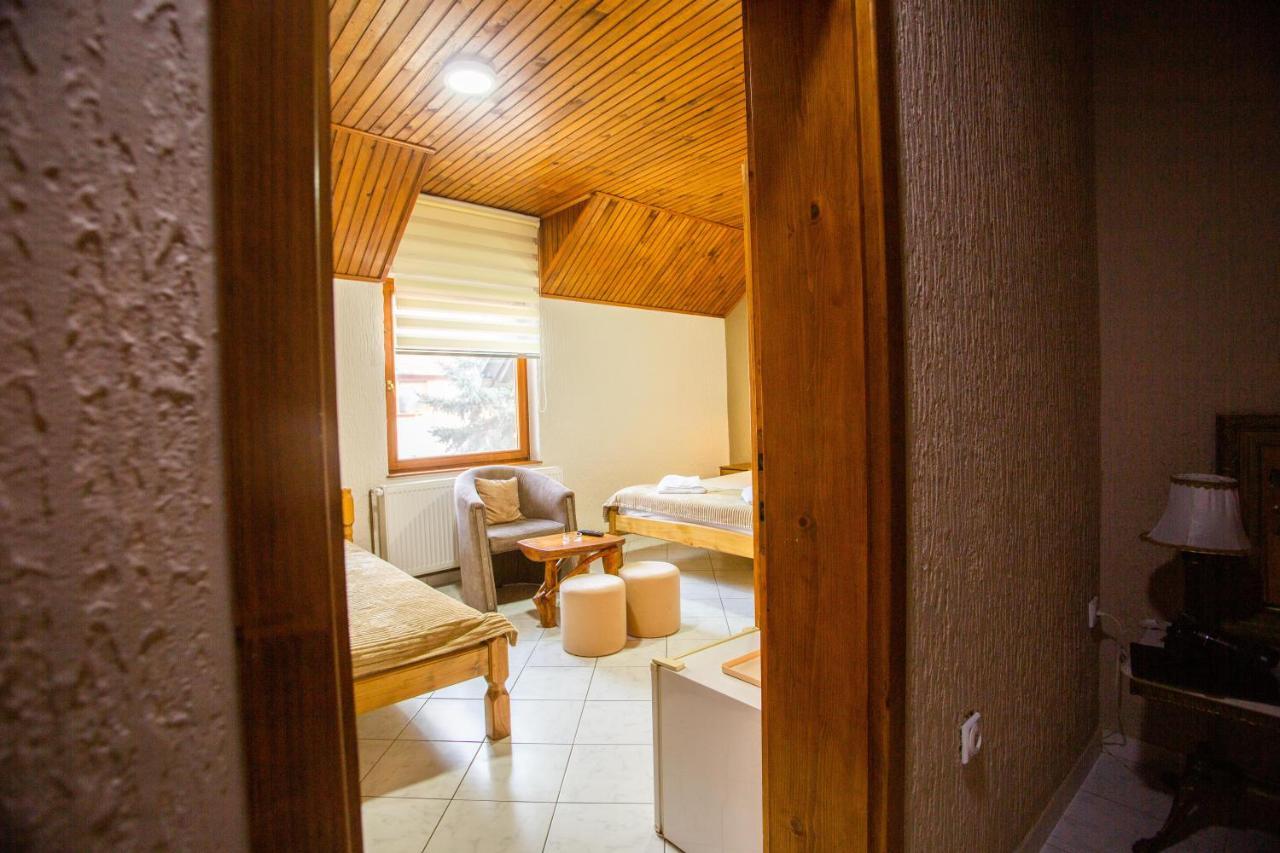 Guest House Vila Alexandar Palić Exterior foto