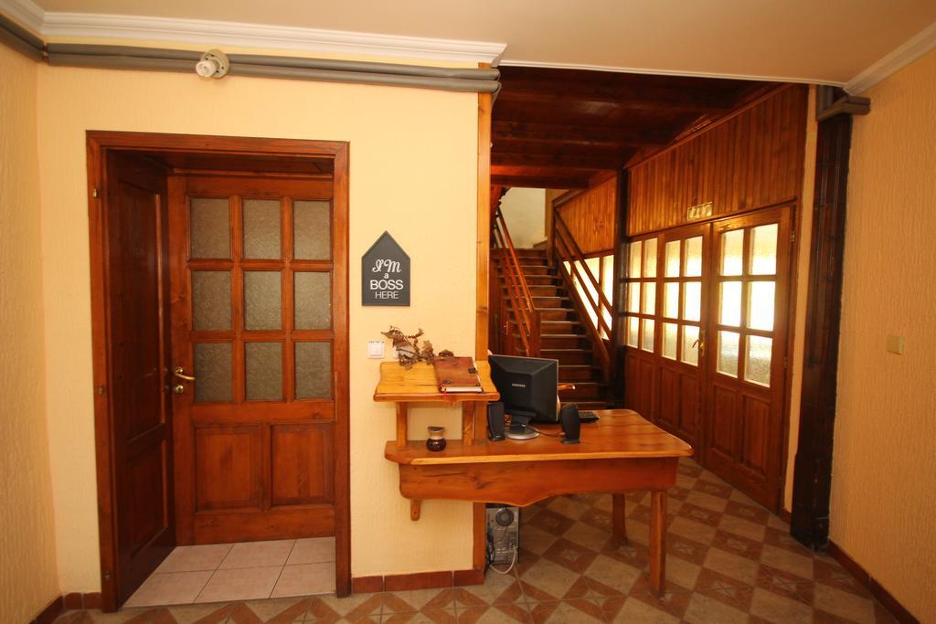 Guest House Vila Alexandar Palić Exterior foto